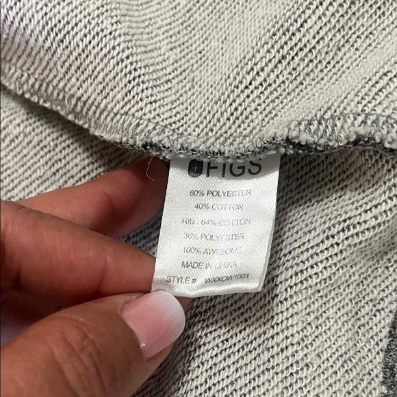 Figs Men's XL-Heather Gray Zip-Up Sweater - Picture 5 of 8